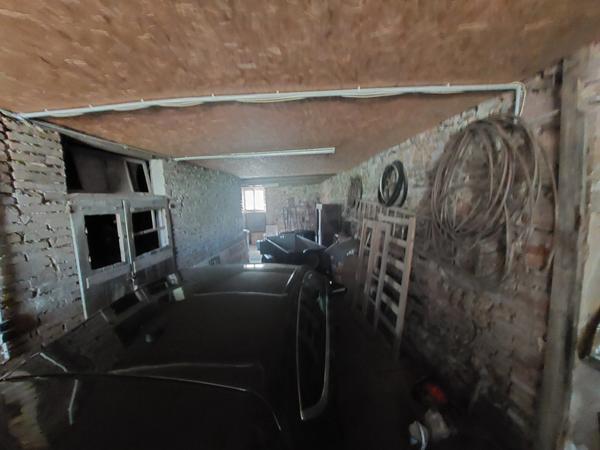 MAISON DE MAITRE AVEC PARC DE 5000M² DEPENDANCES ET DEUX PIGEONNIERS