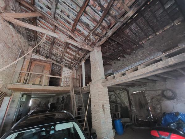 MAISON DE MAITRE AVEC PARC DE 5000M² DEPENDANCES ET DEUX PIGEONNIERS