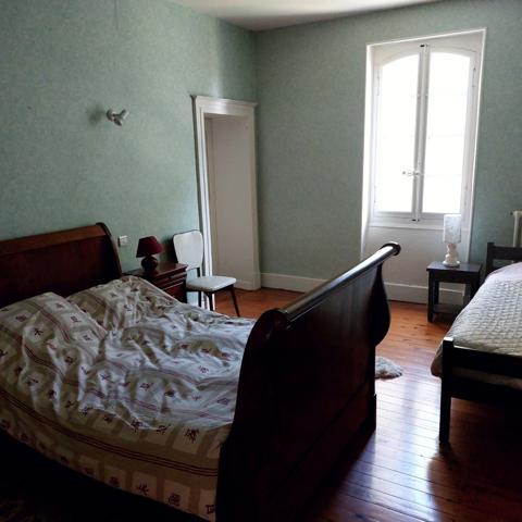 MAISON DE MAITRE AVEC PARC DE 5000M² DEPENDANCES ET DEUX PIGEONNIERS