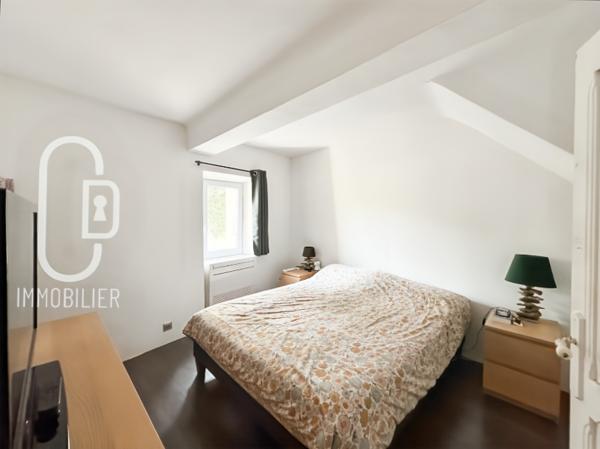 MAISON MEUBLEE T3 VILLAGE DE VENTABREN 67 M2 HABITABLES - 84 m2 AU SOL