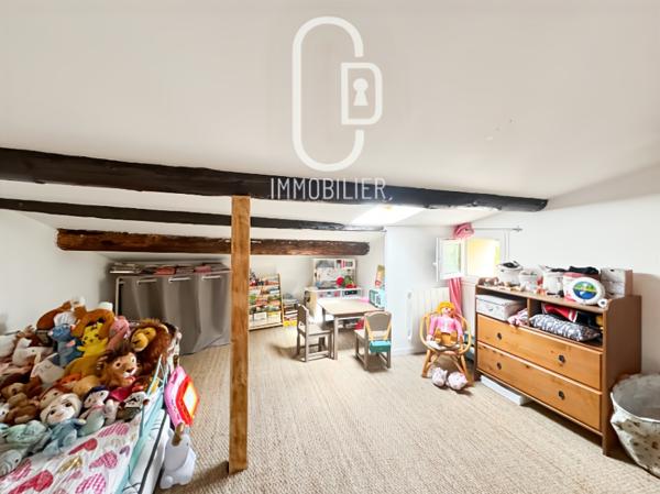 MAISON MEUBLEE T3 VILLAGE DE VENTABREN 67 M2 HABITABLES - 84 m2 AU SOL