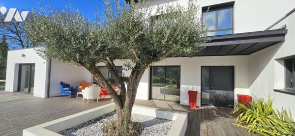 Maison contemporaine aux prestations haut de gamme