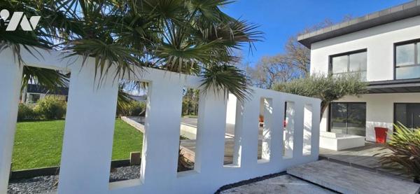 Maison contemporaine aux prestations haut de gamme