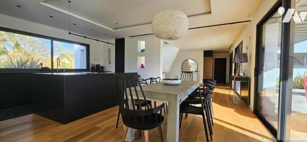 Maison contemporaine aux prestations haut de gamme