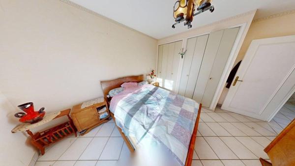 Maison années 80 avec grand jardin divisible