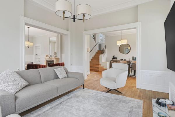 Vente Maison de luxe Divonne-les-Bains 9 Pièces 370 m²