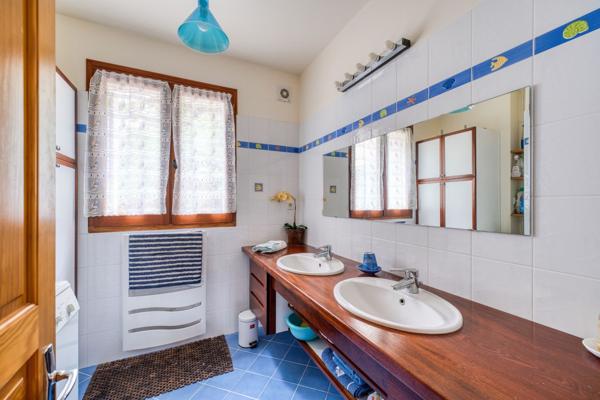 Vente Maison de luxe Saint-Palais-sur-Mer 9 Pièces 240 m²
