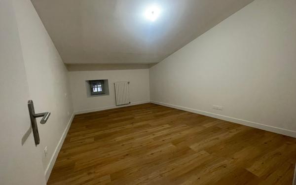 Maison à louer    3 pièces •  Riverie