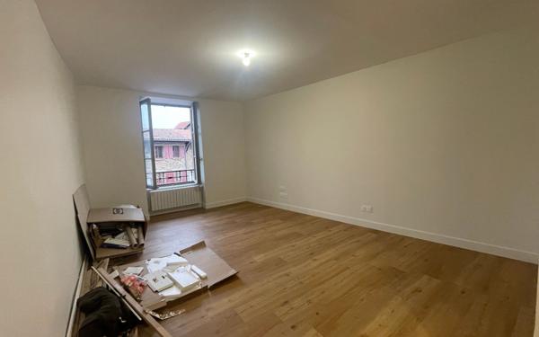 Maison à louer    3 pièces •  Riverie