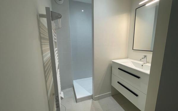 Maison à louer    3 pièces •  Riverie