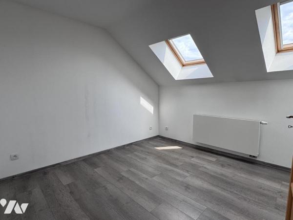 MAISON SEMI-MITOYENNE