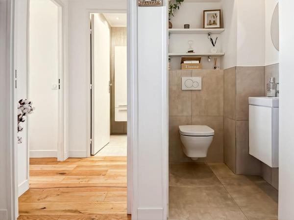 CORNICHE FLEURIE  - 2P -  AVANT DERNIER ETAGE - TERRASSE  21M2 - VUE MER - PISCINE - GARAGE