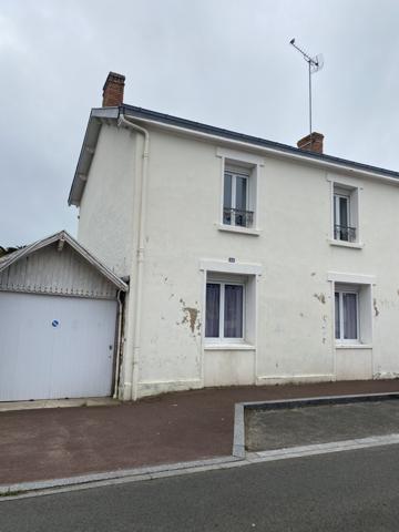 Saint-Jean-de-Monts (85160) SAINT-JEAN-DE-MONTS - IMMEUBLE DE 4 STUDIOS + UN GARAGE