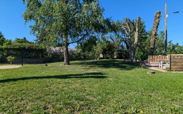 Appartement à louer    3 pièces • 75,80 m2 Chenôve