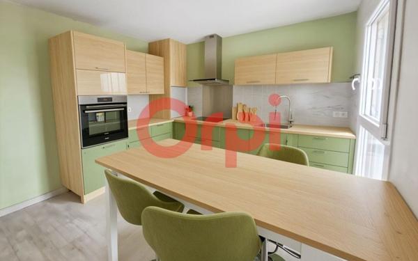 Appartement à vendre    5 pièces • 96,54 m2 Marseille 13