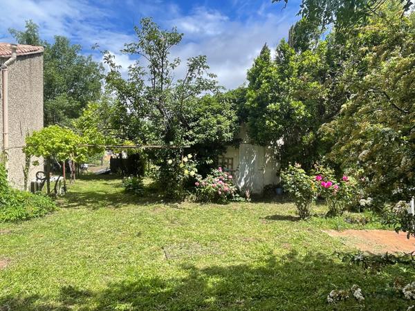 Maison individuelle de 110m² avec grand terrain arboré