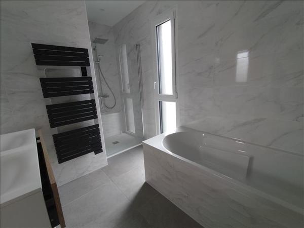 Maison à louer 1 350 € CC PANAZOL 5 p 137 m² DPE A