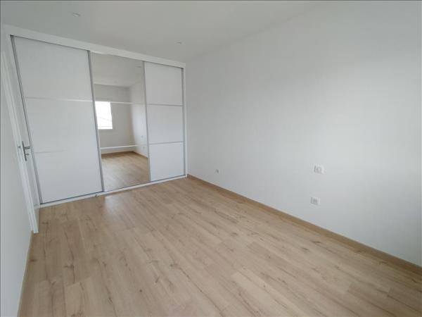 Maison à louer 1 350 € CC PANAZOL 5 p 137 m² DPE A