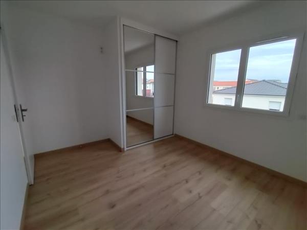 Maison à louer 1 350 € CC PANAZOL 5 p 137 m² DPE A