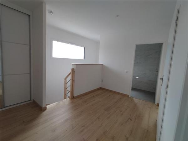 Maison à louer 1 350 € CC PANAZOL 5 p 137 m² DPE A