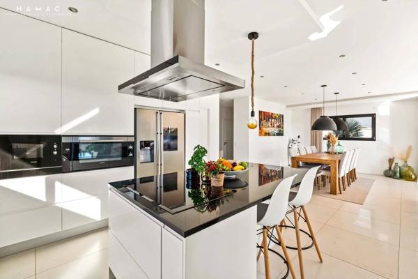 NOUVEAUTÉ – Limonest Centre - Villa d’Exception de 360 m² sur Terrain Arboré de 1 029 m² avec Piscine et Prestations Haut de Gamme