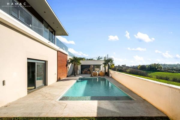 NOUVEAUTÉ – Limonest Centre - Villa d’Exception de 360 m² sur Terrain Arboré de 1 029 m² avec Piscine et Prestations Haut de Gamme