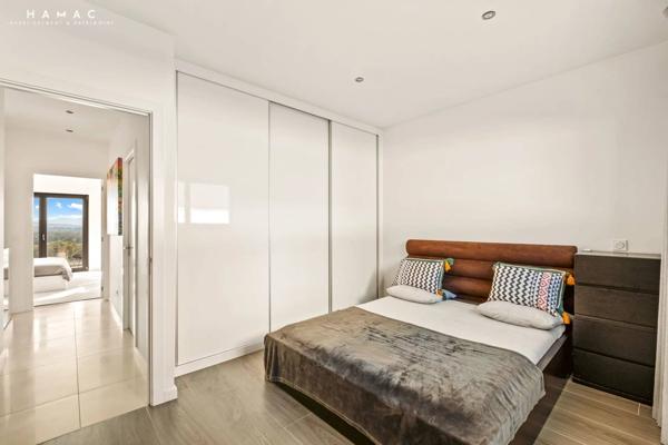 NOUVEAUTÉ – Limonest Centre - Villa d’Exception de 360 m² sur Terrain Arboré de 1 029 m² avec Piscine et Prestations Haut de Gamme