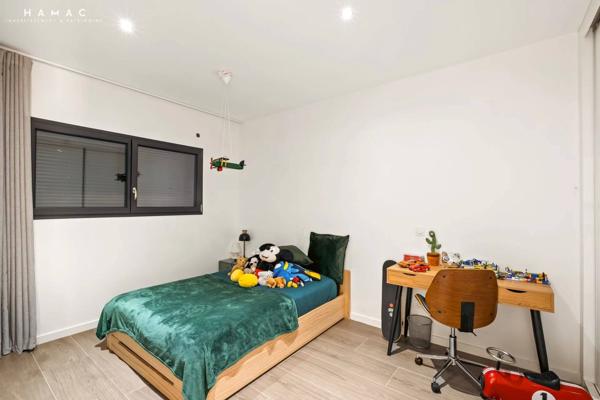 NOUVEAUTÉ – Limonest Centre - Villa d’Exception de 360 m² sur Terrain Arboré de 1 029 m² avec Piscine et Prestations Haut de Gamme
