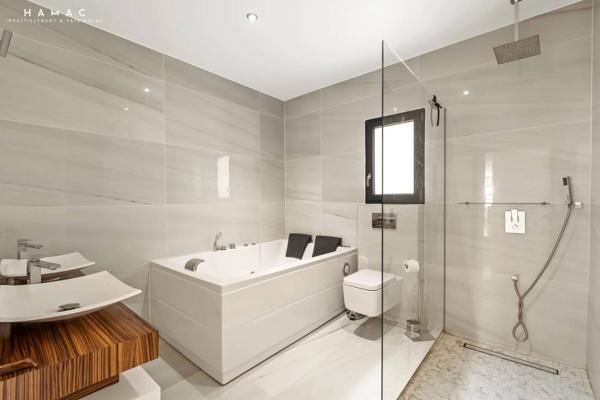 NOUVEAUTÉ – Limonest Centre - Villa d’Exception de 360 m² sur Terrain Arboré de 1 029 m² avec Piscine et Prestations Haut de Gamme