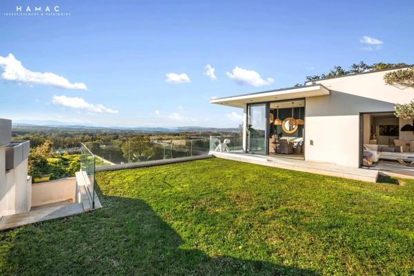 NOUVEAUTÉ – Limonest Centre - Villa d’Exception de 360 m² sur Terrain Arboré de 1 029 m² avec Piscine et Prestations Haut de Gamme