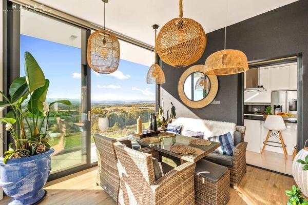 NOUVEAUTÉ – Limonest Centre - Villa d’Exception de 360 m² sur Terrain Arboré de 1 029 m² avec Piscine et Prestations Haut de Gamme