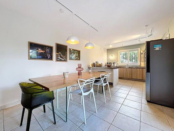 NOUVELLE EXCLUSIVITÉ – Maison avec vue dégagée, belles prestations et environnement privilégié à Vienne