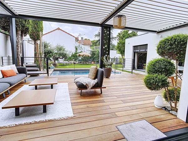 UNIQUE ! maison récente, haut de gamme -alliance parfaite du confort et du design