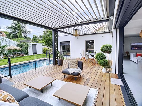 UNIQUE ! maison récente, haut de gamme -alliance parfaite du confort et du design