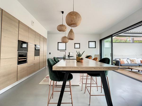 UNIQUE ! maison récente, haut de gamme -alliance parfaite du confort et du design