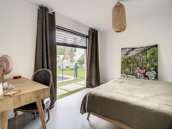 UNIQUE ! maison récente, haut de gamme -alliance parfaite du confort et du design