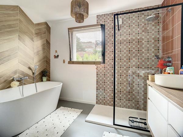 UNIQUE ! maison récente, haut de gamme -alliance parfaite du confort et du design