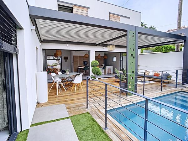 UNIQUE ! maison récente, haut de gamme -alliance parfaite du confort et du design