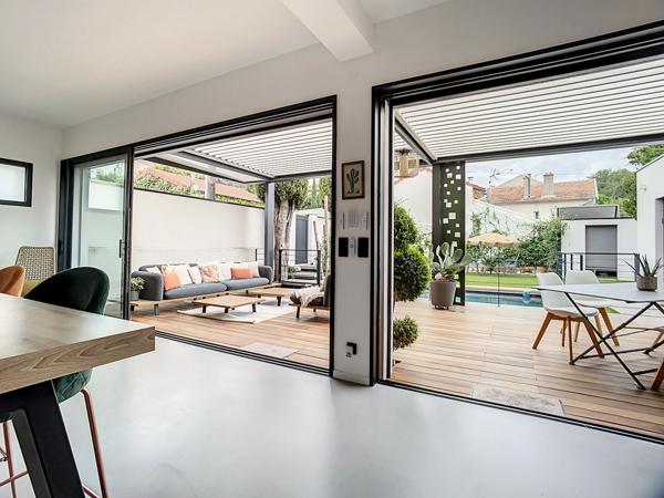 UNIQUE ! maison récente, haut de gamme -alliance parfaite du confort et du design