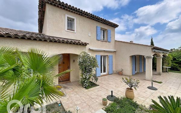 Maison à vendre    4 pièces • 121 m2 Saint-Raphaël