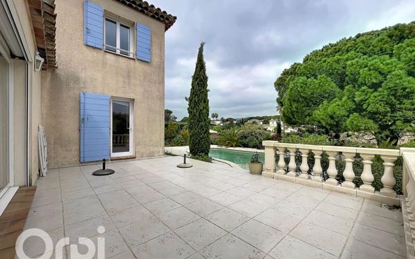 Maison à vendre    4 pièces • 121 m2 Saint-Raphaël