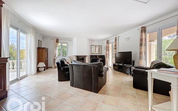 Maison à vendre    4 pièces • 121 m2 Saint-Raphaël