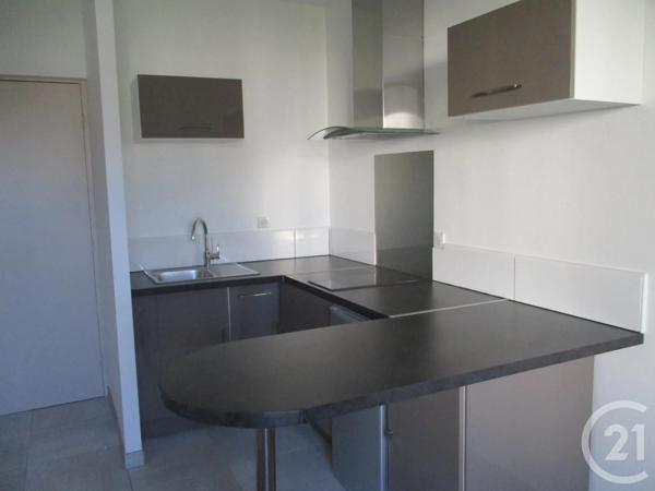 Appartement F2 à vendre  2 pièces - 35 m 2   VITTEL  - 88