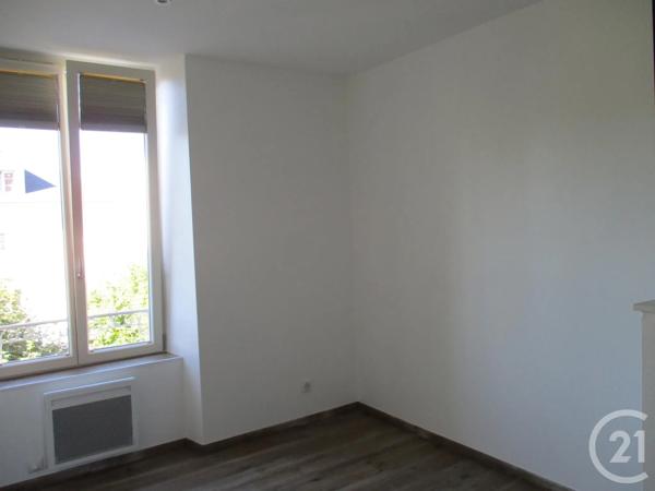 Appartement F2 à vendre  2 pièces - 35 m 2   VITTEL  - 88