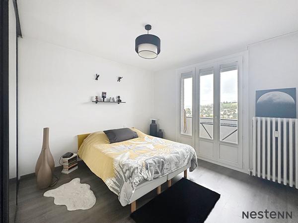 COUP DE C?UR ASSURÉ ! APPARTEMENT LUMINEUX, BALCON ET GARAGE, SECTEUR CALME ET RECHERCHÉ