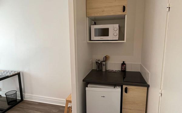 Appartement à louer    1 pièce • 14,72 m2 Versailles