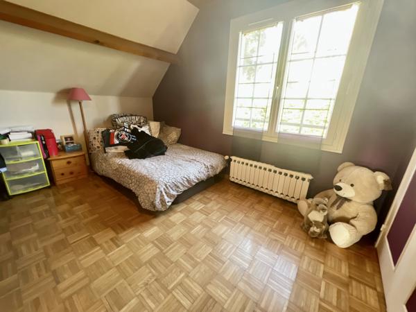 maison familiale 153 m2 sur sous-sol total et 1022 m2