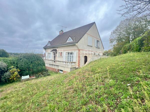 maison familiale 153 m2 sur sous-sol total et 1022 m2