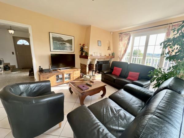 maison familiale 153 m2 sur sous-sol total et 1022 m2