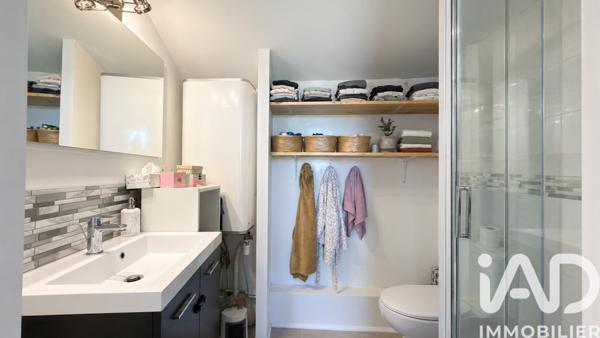 Maison à vendre 5 pièces 143 m² Peyrolles-en-Provence